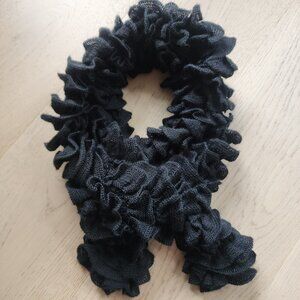 Black ruffled knit scarf